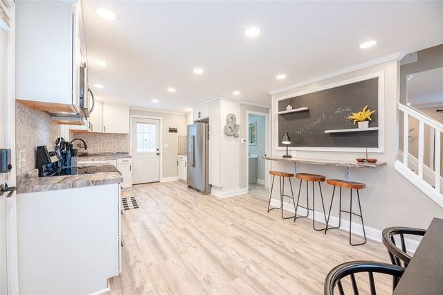 157 Leonard Road, Greece, NY 14616