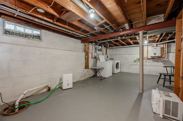 157 Leonard Road, Greece, NY 14616