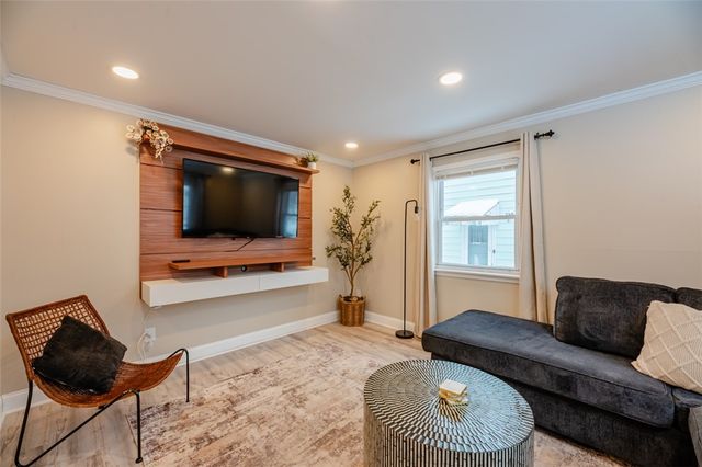 157 Leonard Road, Greece, NY 14616