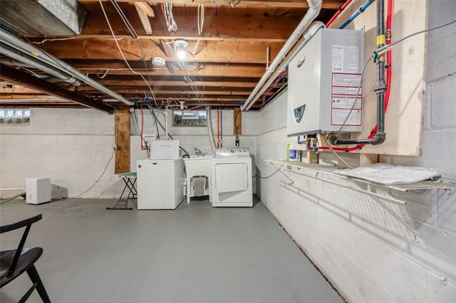 157 Leonard Road, Greece, NY 14616