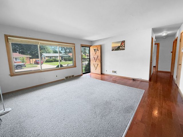 334 Hickory Street, Chicago Heights, IL 60411