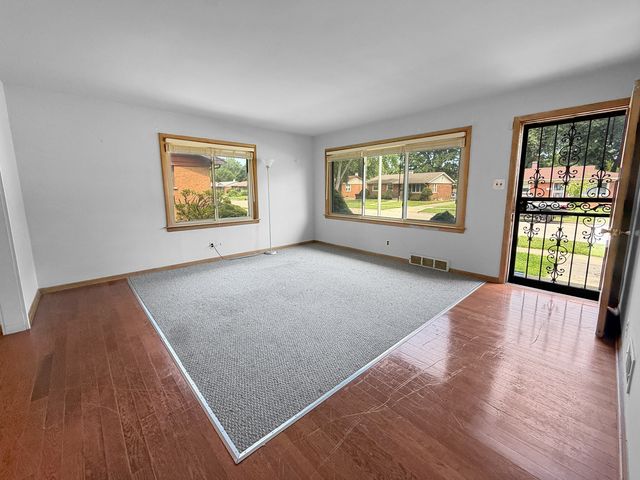 334 Hickory Street, Chicago Heights, IL 60411