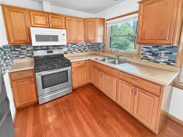 334 Hickory Street, Chicago Heights, IL 60411