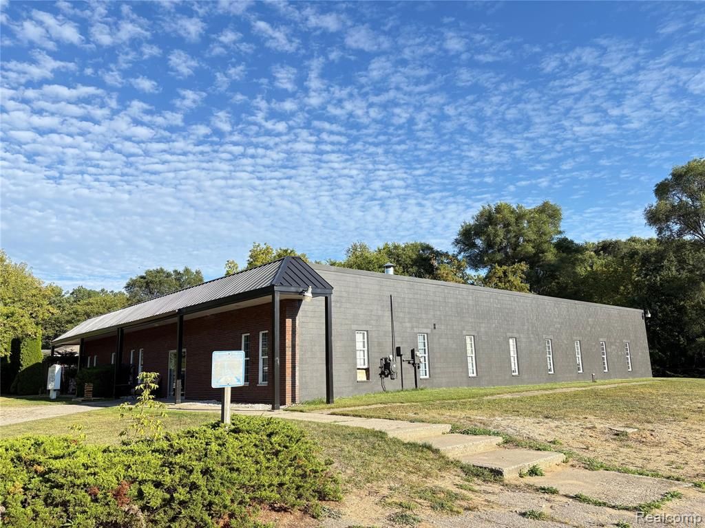 3041 Reeder Road, Clarkston, MI 48346