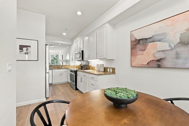 880 Meridian Bay Lane 114, Foster City, CA 94404