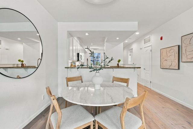 880 Meridian Bay Lane 114, Foster City, CA 94404