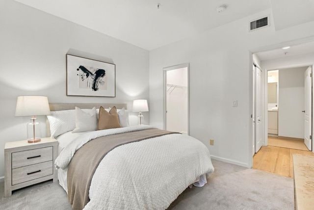 880 Meridian Bay Lane 114, Foster City, CA 94404