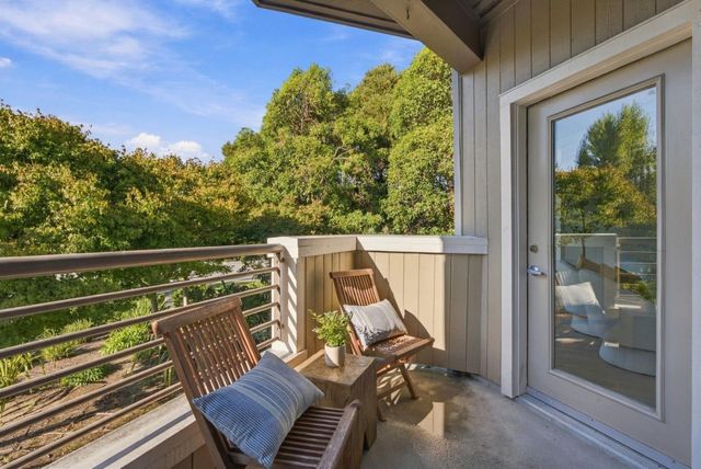 880 Meridian Bay Lane 114, Foster City, CA 94404