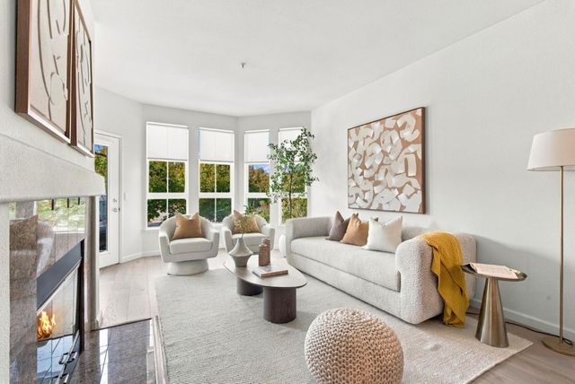 880 Meridian Bay Lane 114, Foster City, CA 94404