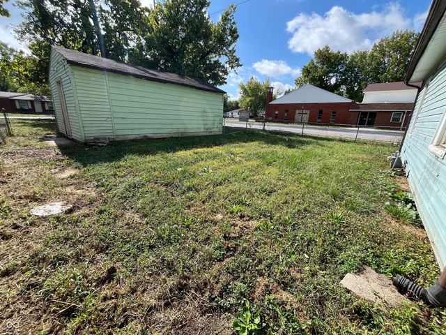 5062 W Regent Street, Indianapolis, IN 46241
