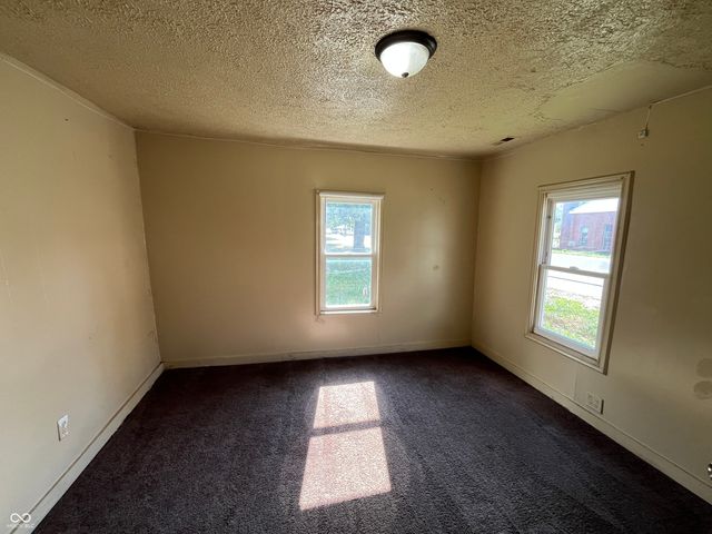 5062 W Regent Street, Indianapolis, IN 46241