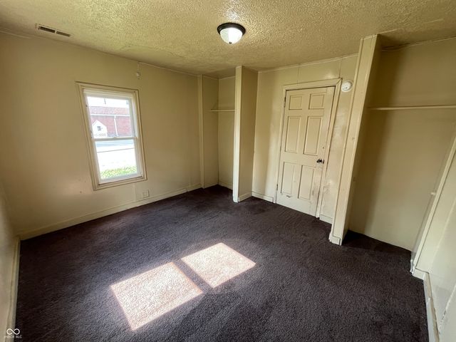 5062 W Regent Street, Indianapolis, IN 46241