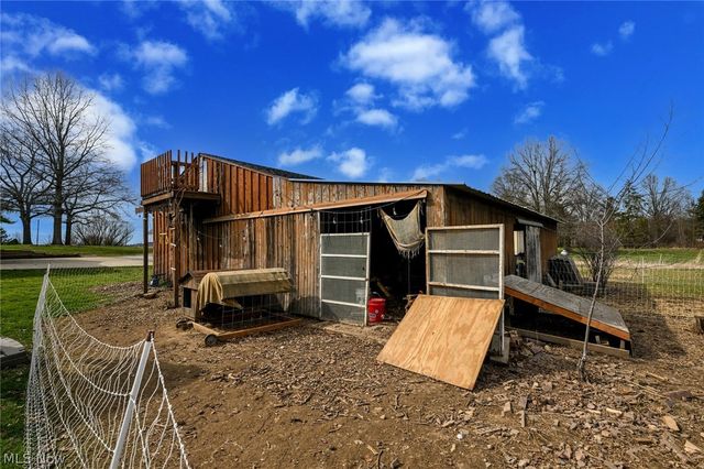 9535 Daniels Road, Seville, OH 44273