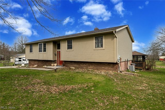 9535 Daniels Road, Seville, OH 44273
