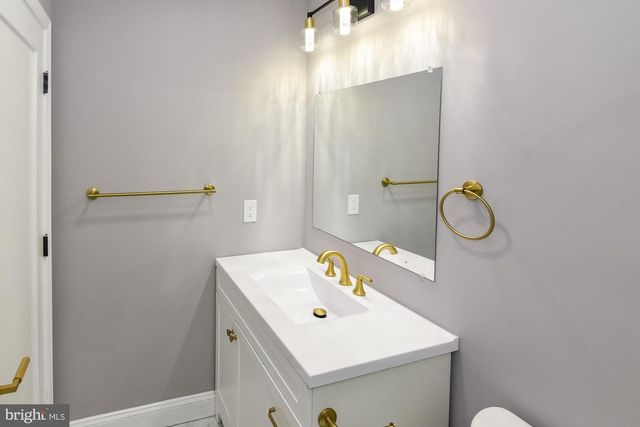 3412 FAIRVIEW RD, Gwynn Oak, MD 21207