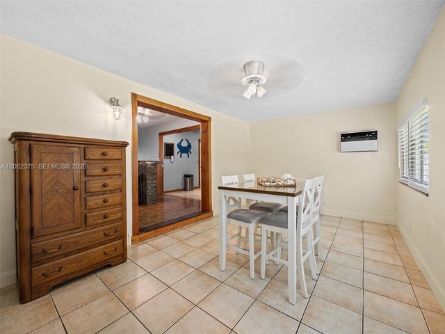 2841 NW 69th Ct, Fort Lauderdale, FL 33309