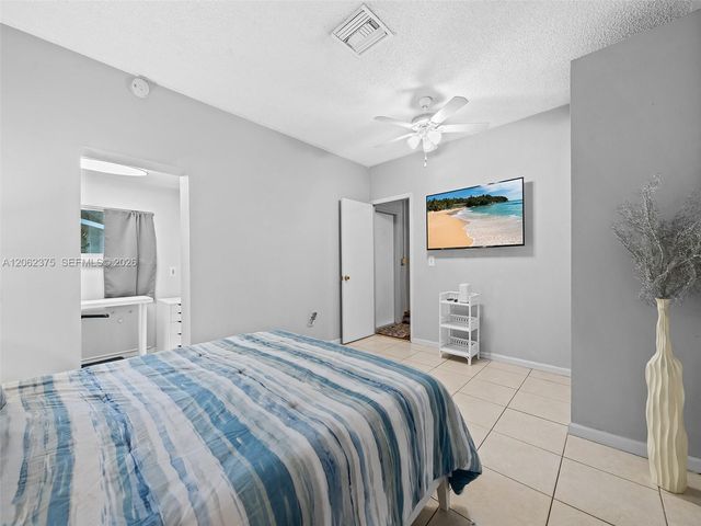 2841 NW 69th Ct, Fort Lauderdale, FL 33309