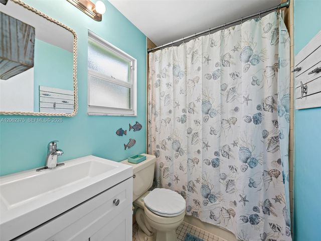 2841 NW 69th Ct, Fort Lauderdale, FL 33309