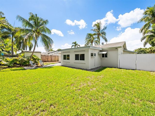 2841 NW 69th Ct, Fort Lauderdale, FL 33309
