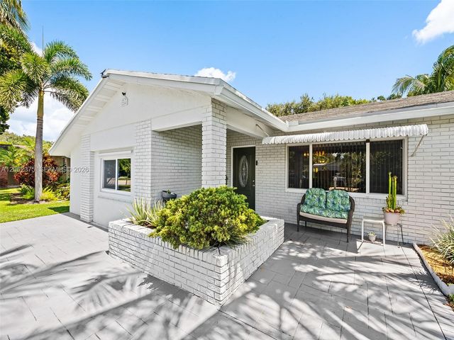 2841 NW 69th Ct, Fort Lauderdale, FL 33309