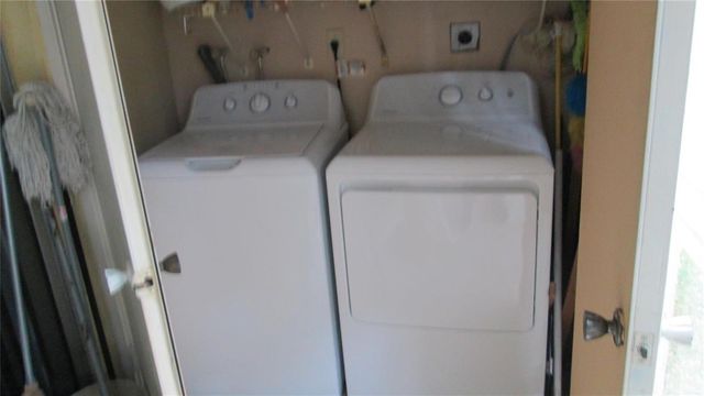 3321 NW 47th Terrace 223, Lauderdale Lakes, FL 33319