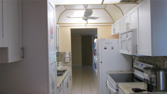 3321 NW 47th Terrace 223, Lauderdale Lakes, FL 33319