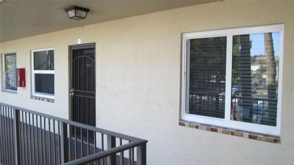 3321 NW 47th Terrace 223, Lauderdale Lakes, FL 33319