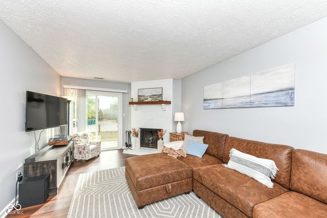 2502 Chaseway Court, Indianapolis, IN 46268