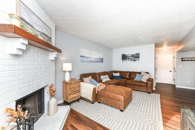 2502 Chaseway Court, Indianapolis, IN 46268