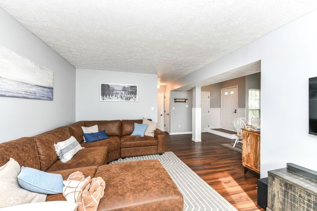 2502 Chaseway Court, Indianapolis, IN 46268