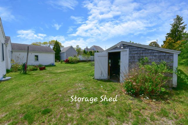 19 Lafayette Avenue, Buzzards Bay, MA 02532