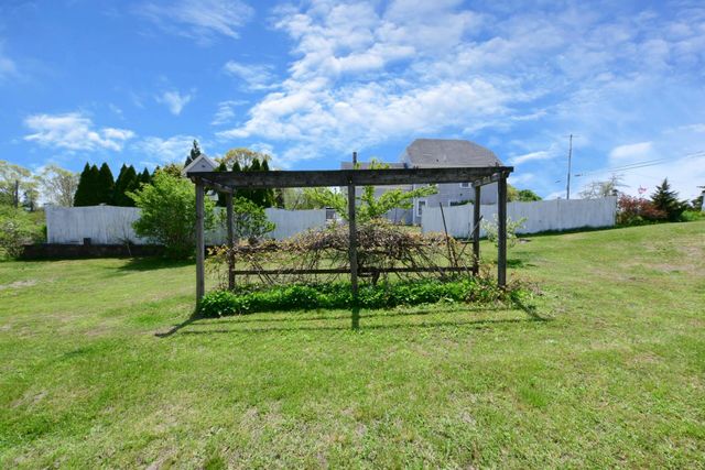 19 Lafayette Avenue, Buzzards Bay, MA 02532