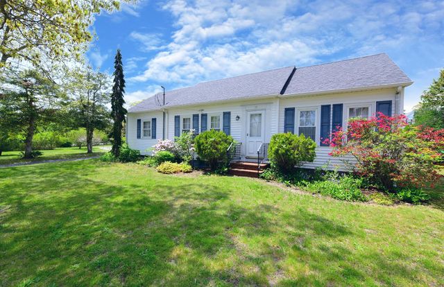 19 Lafayette Avenue, Buzzards Bay, MA 02532