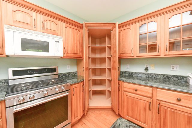 19 Lafayette Avenue, Buzzards Bay, MA 02532
