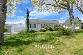 19 Lafayette Avenue, Buzzards Bay, MA 02532