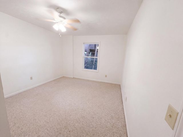 3372 S Western Avenue, Springfield, MO 65807