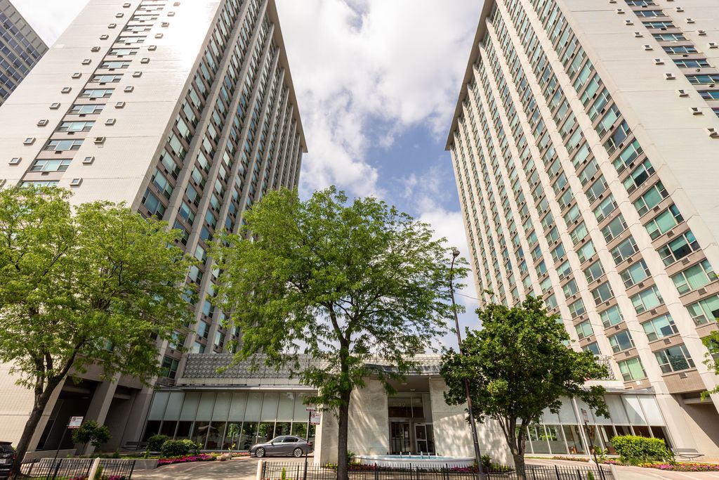 3600 N Lake Shore Drive 308, Chicago, IL 60613 — exterior