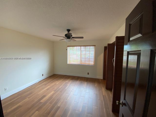 8713 SW 5th St 104, Pembroke Pines, FL 33025