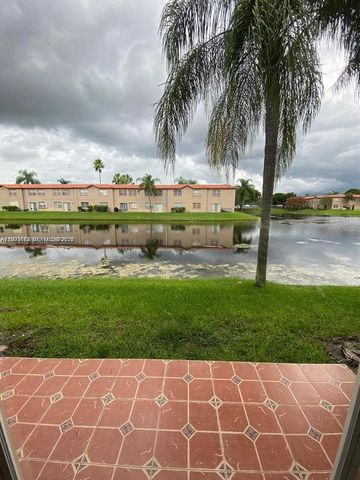 8713 SW 5th St 104, Pembroke Pines, FL 33025