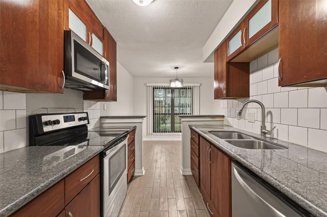 6631 Wanda Lane, Houston, TX 77074