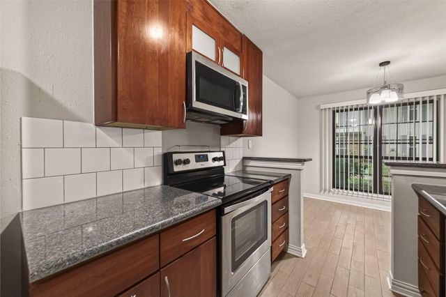 6631 Wanda Lane, Houston, TX 77074