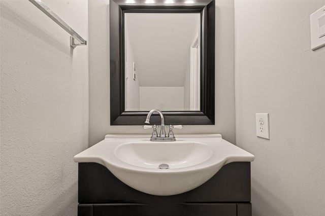 6631 Wanda Lane, Houston, TX 77074