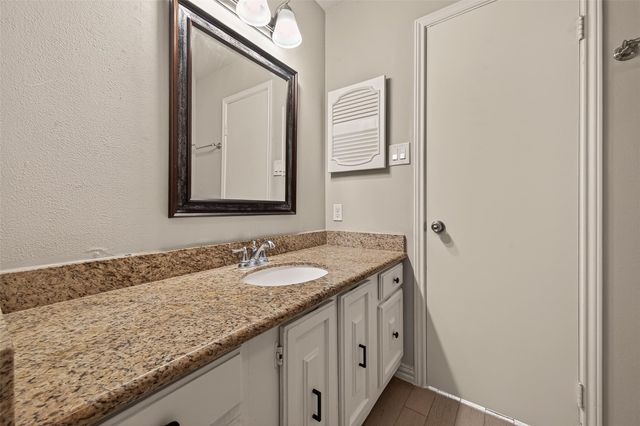 6631 Wanda Lane, Houston, TX 77074