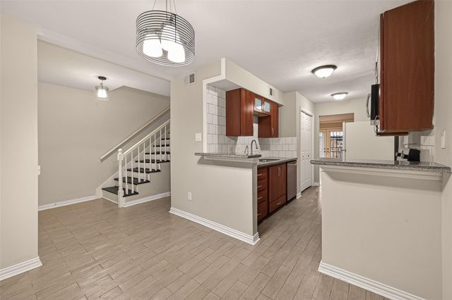 6631 Wanda Lane, Houston, TX 77074