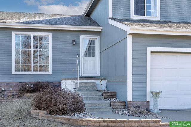 6703 N 110th Avenue, Omaha, NE 68164