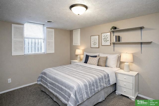 6703 N 110th Avenue, Omaha, NE 68164