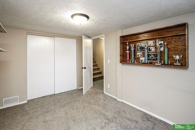 6703 N 110th Avenue, Omaha, NE 68164