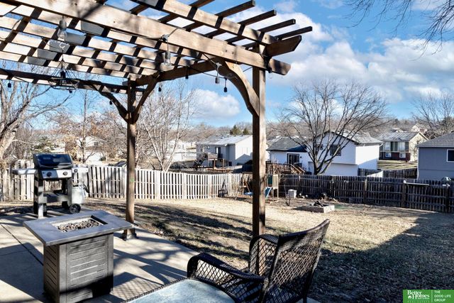 6703 N 110th Avenue, Omaha, NE 68164