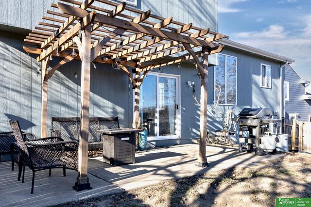 6703 N 110th Avenue, Omaha, NE 68164