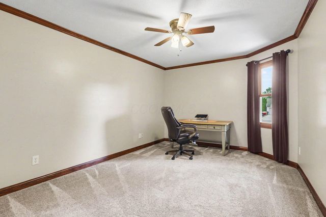 42 Millstone Circle, Pataskala, OH 43062